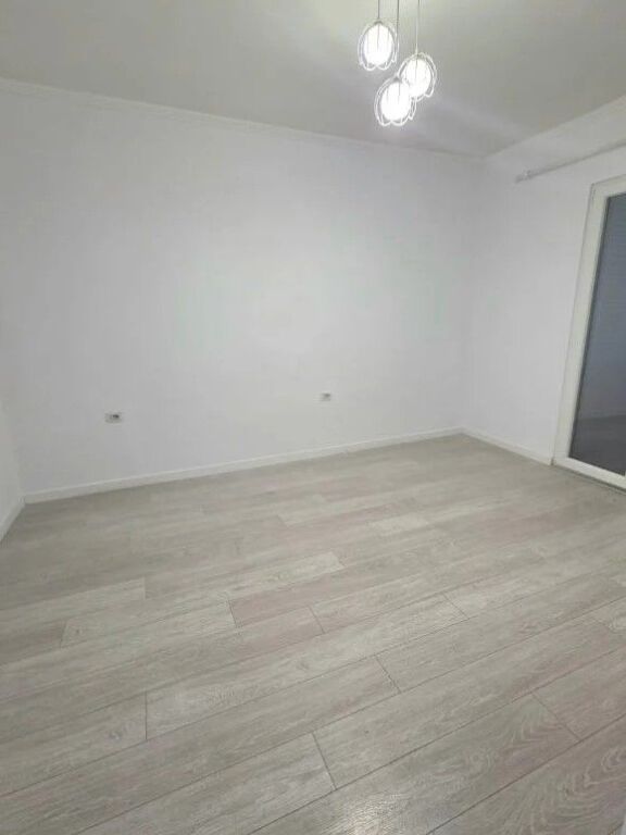Business premises for rent are given at Kavaja Street, at the intersection of 21 Dhjetori, Myslym Shyri Street, Muhamet Gjollesha Street.