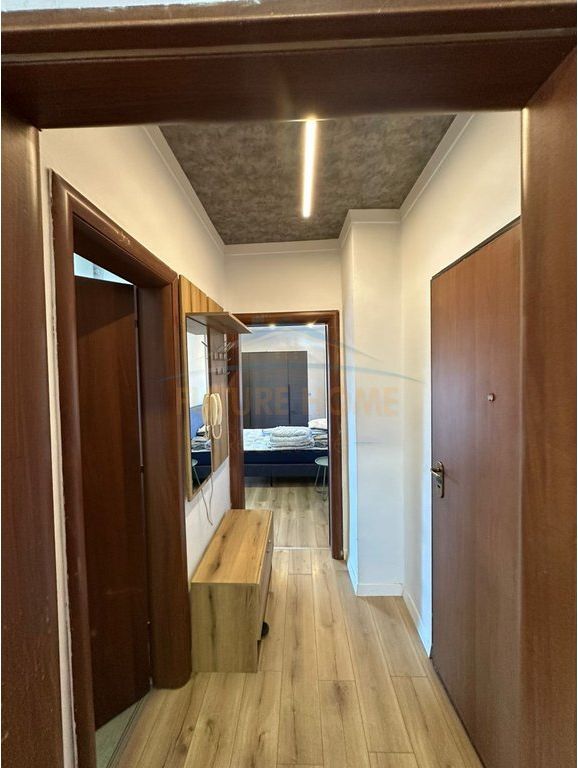Qira, Apartament 1+1, Rruga e Barrikadave, Tiranë.