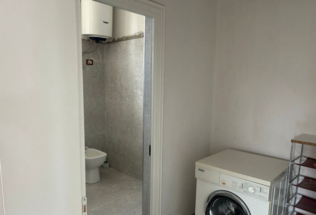 Qera | Shtëpi private 2 + 1| Rruga Neço Muka | 400 €/muaj