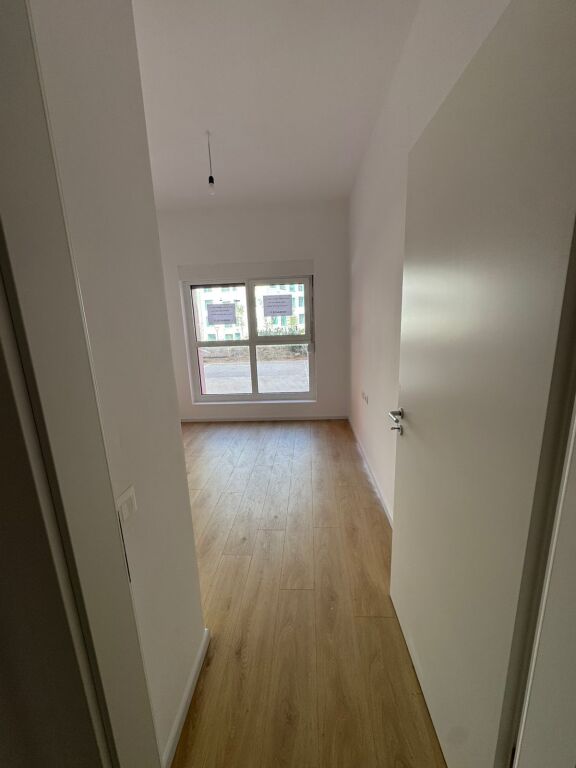 JEPET APARTAMENT 1+1 ME QERA - RR. ALI DEMI, TIRANE