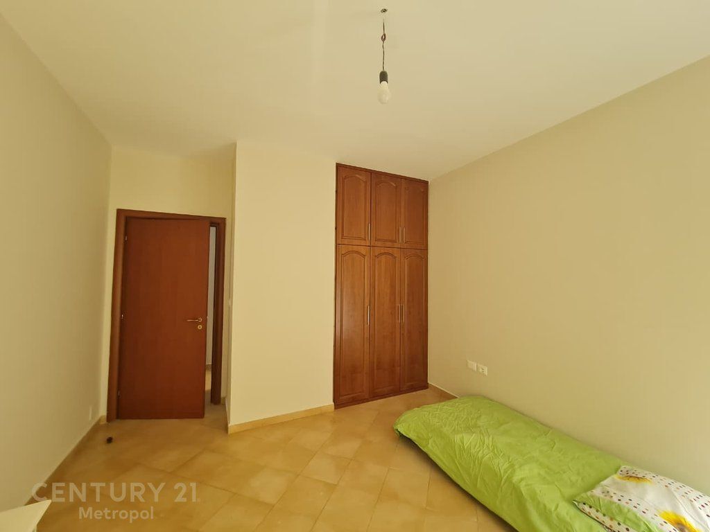 APARTAMENT 2+1+2 PER QIRA PRANE QENDRES TREGTARE KRISTAL!