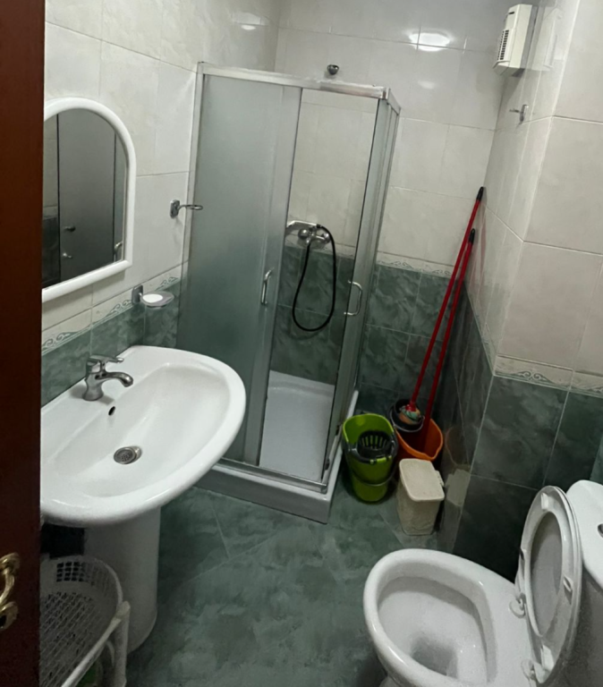 Apartment 2+1+2 for rent at Zogu i Zi, At Zef Pllumbi Street