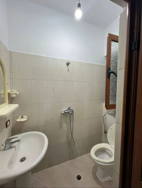 House for rent 2+1+2 + Parking - Misto Mames, Tirane