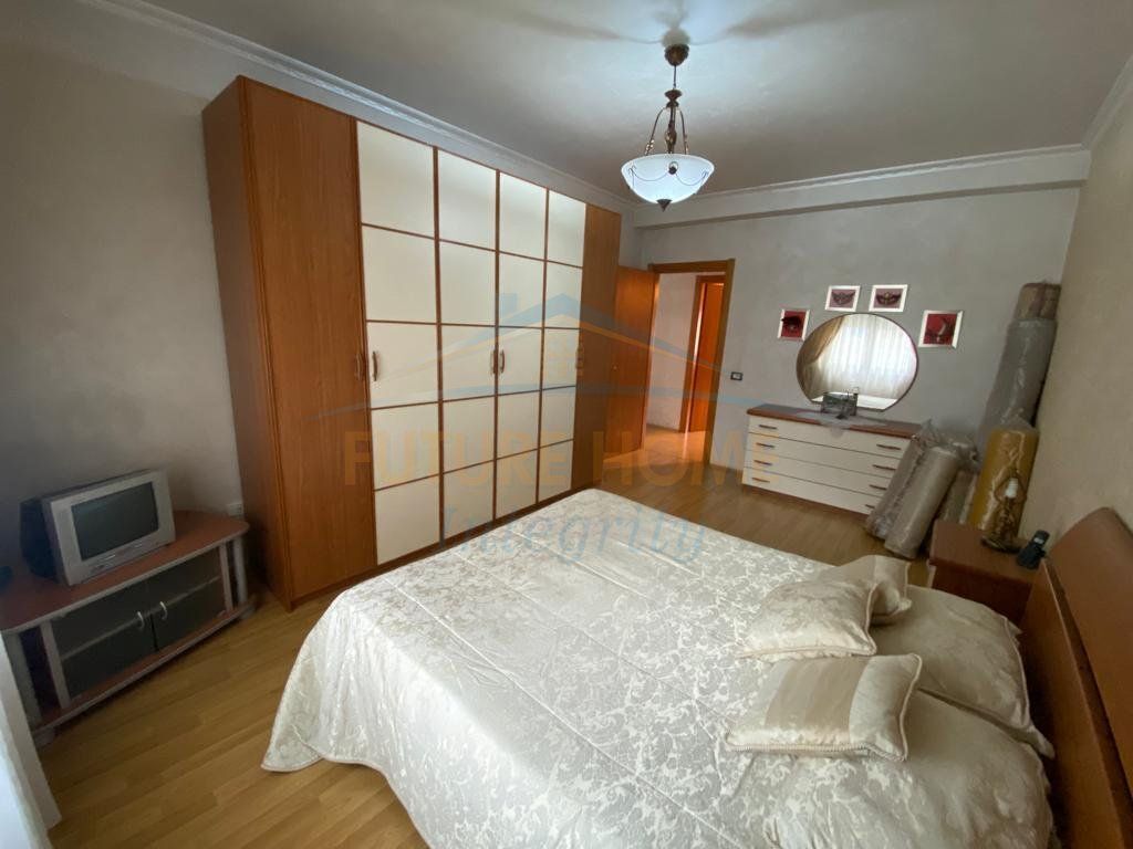 Qera, Apartament 3+1+2, Zogu i Zi, Tiranë.