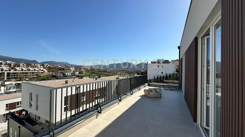 Apartament 3+1+2 me Verandë për shitje në Eden Residence – Sauk, Tiranë!