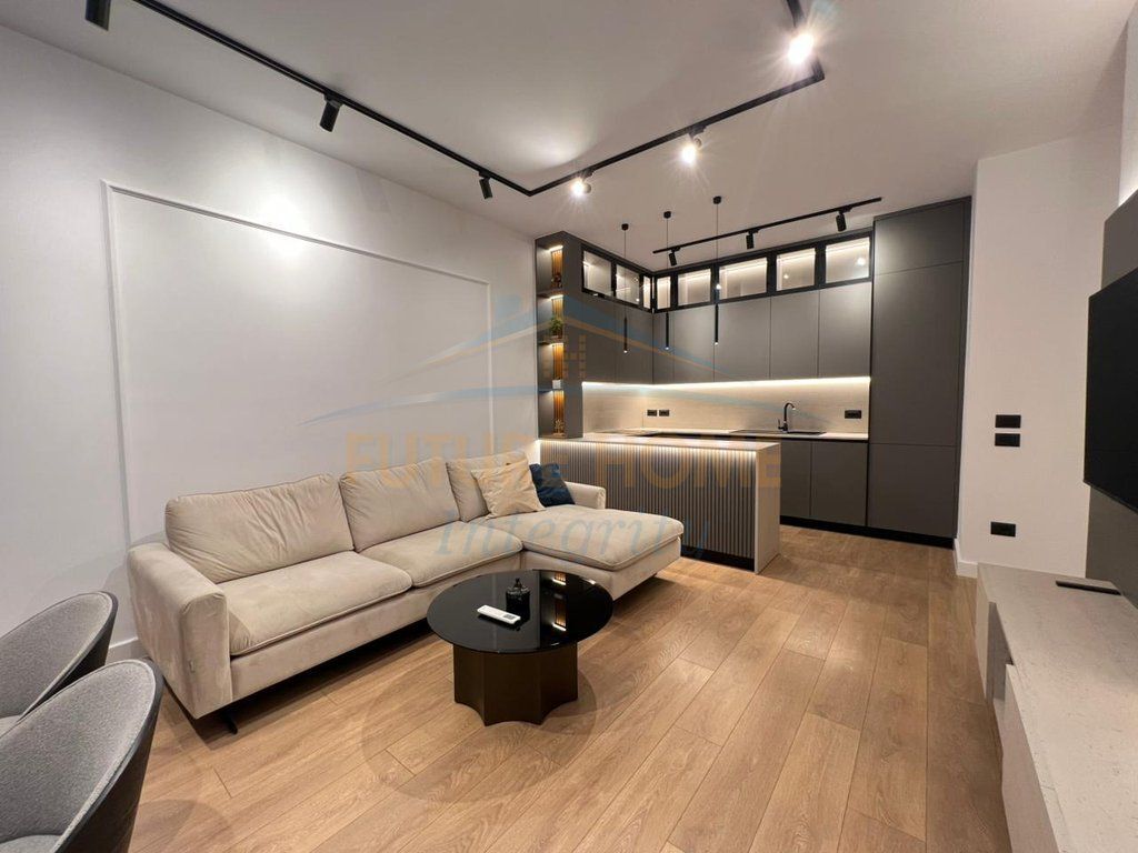 Affitto, Appartamento 2+1+Posto auto, Erli Residence, Tirana.