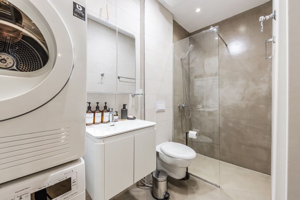 🌊 STUDIO APARTMENT FOR SALE – DHËRMI