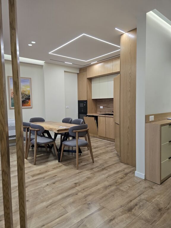 Apartament 2+1+ parkim te Liqeni i Thate