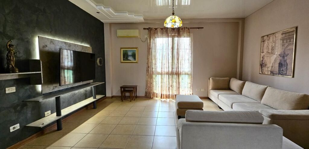 APARTAMENT 2+1 ME QIRA – RRUGA E DURRËSIT