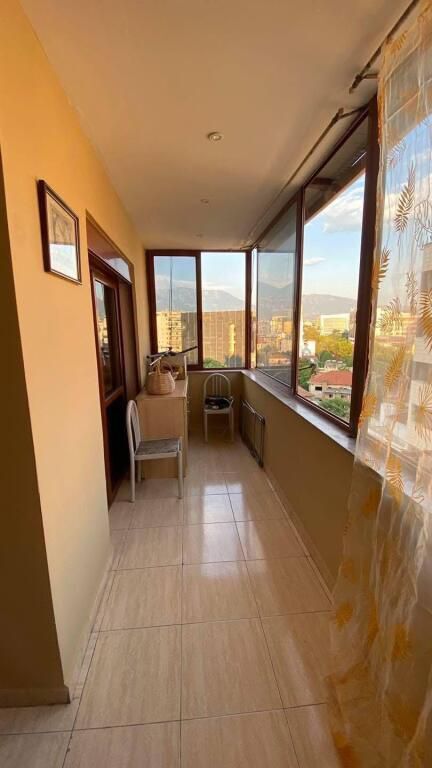 Jepet me qera apartament  1+1 Rruga E Bogdanëve, Tiranë