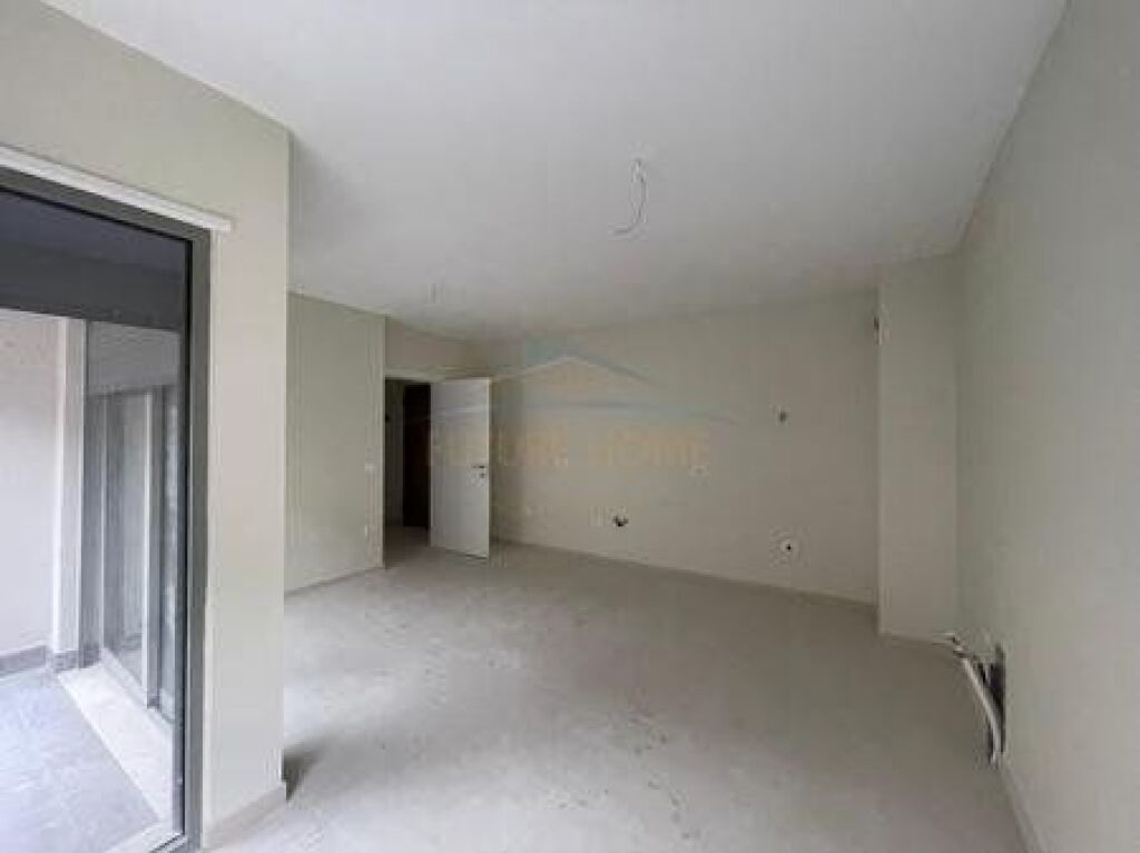 Affitto, Appartamento 1+1, Via Dervish Hekali, Scuola Rossa, Tirana.