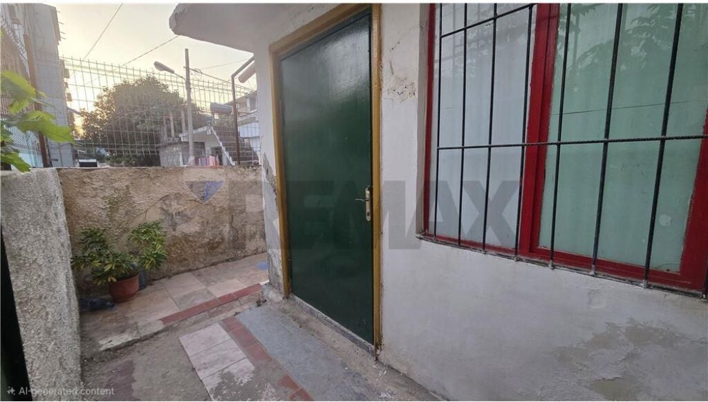 🏡 AMBIENT MULTIFUNKSIONAL PËR SHITJE PRANË TEATRIT – VLORË