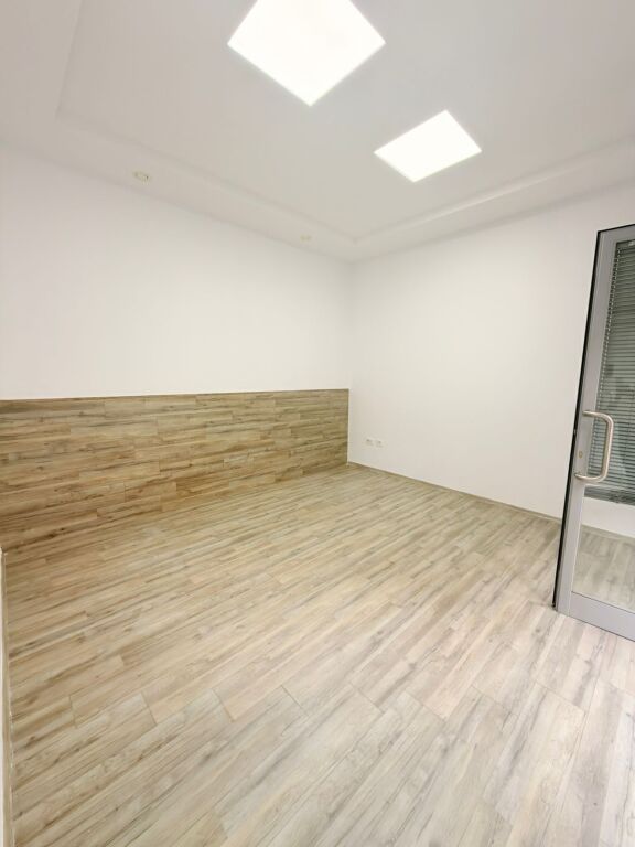 JEPET ME QERA AMBIENT BIZNESI PRANE MARKATES, DURRES