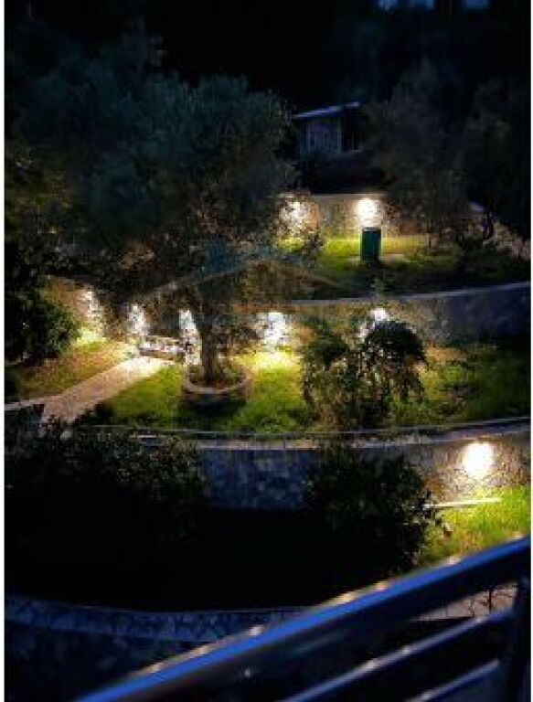 In vendita, villa su 3 piani, Vore.