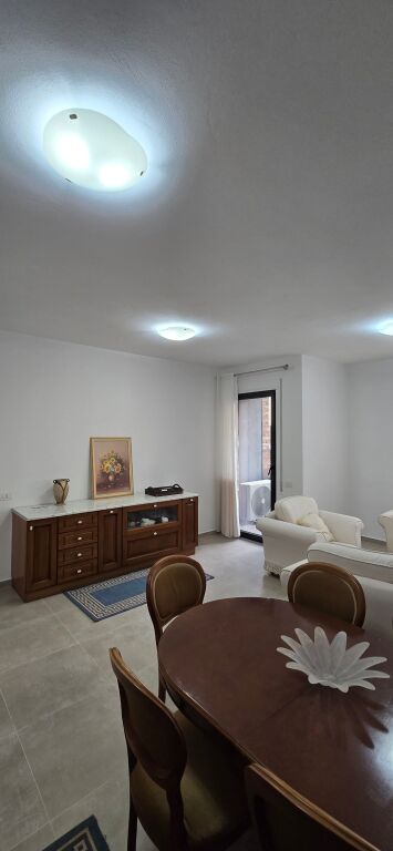 APARTAMENT 2+1, 5 MAJI