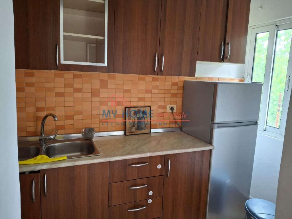 Apartament 1+1 me qera tek 21 Dhjetori ne Tirane
