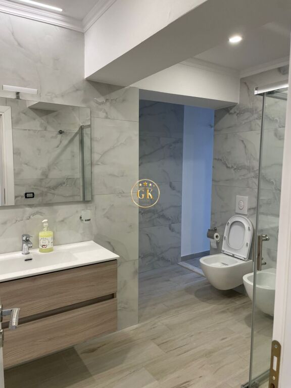 20751185🏡 APPARTAMENTO IN AFFITTO 2+1 – Vicino al Flagship Center, Durazzo