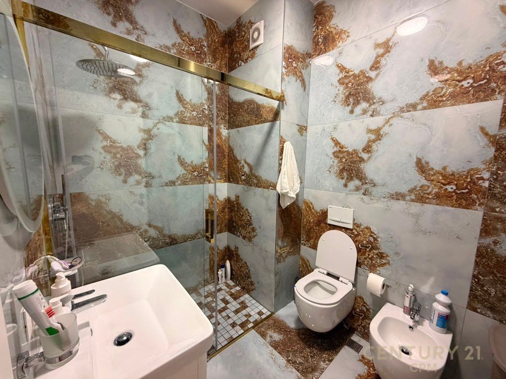Appartamento 1+1 in affitto nel Comune di Parigi!! 850 € /Mese