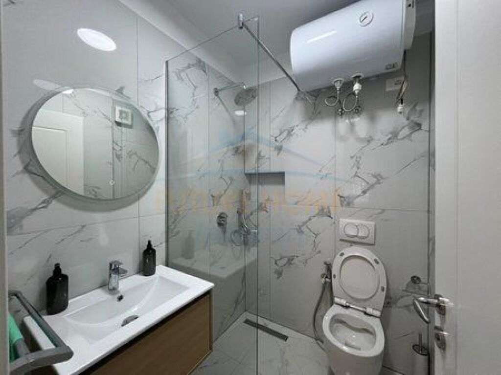 Qera, Apartament 2+1, Pazari i Ri, Tiranë.