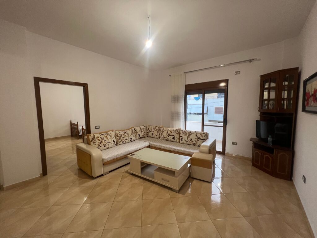 Apartament 2+1 me qera tek Siri Kodra