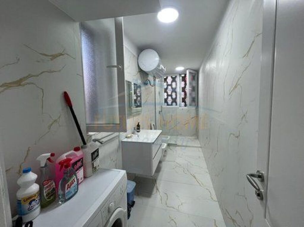 Qera, Apartament 2+1, Pazari i Ri, Tiranë.