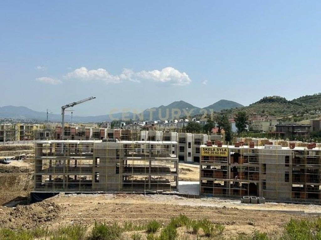 OKAZION PARK HOUSE  240,000
