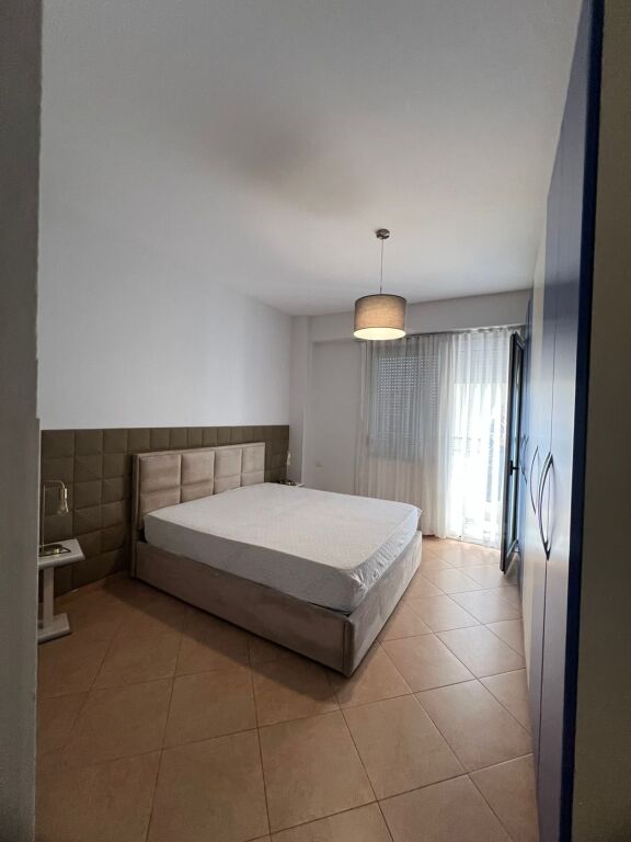 Apartment 2+1+2 with veranda for rent -Rruga e Dibres, Kompleksi Halili
