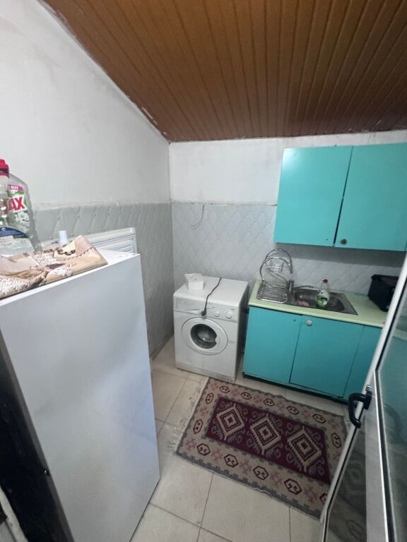 Jepet me qera 1+1 shpi private prane Shallvareve