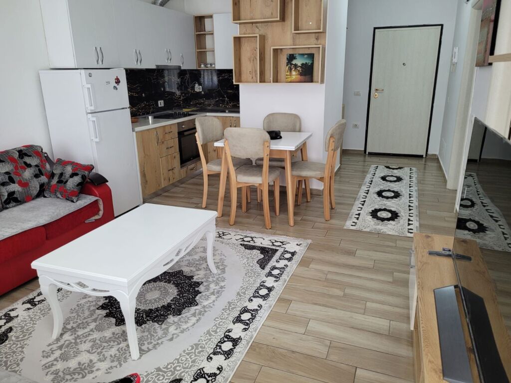 🏠 2+1 APARTMENT FOR RENT – BEACH, DURRËS