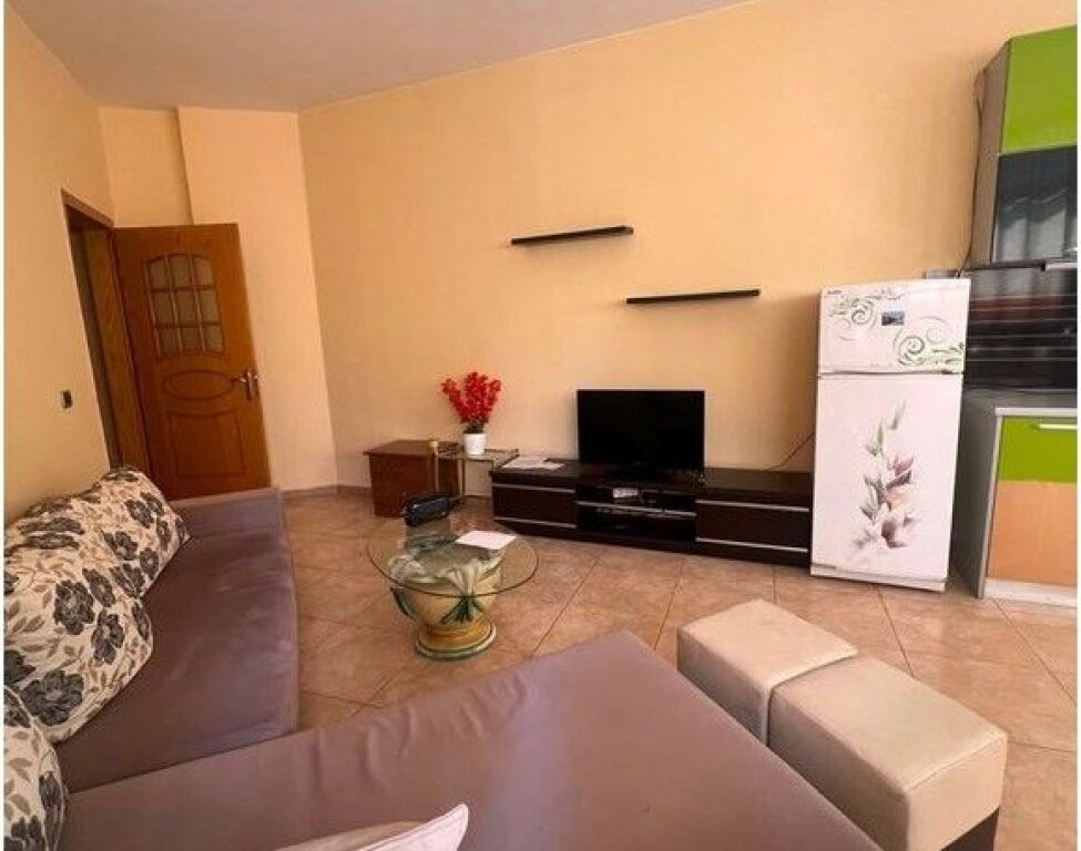🏡 **SHITET APARTAMENT 1+1 – PRANË BULEVARDIT “ZOGU I PARË”**