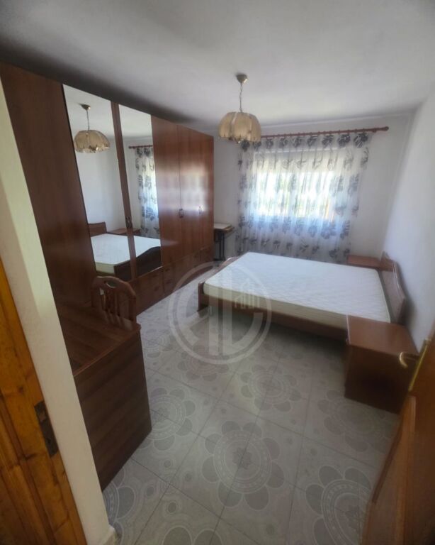Shitet Apartament 1+1 – Pranë Spitalit