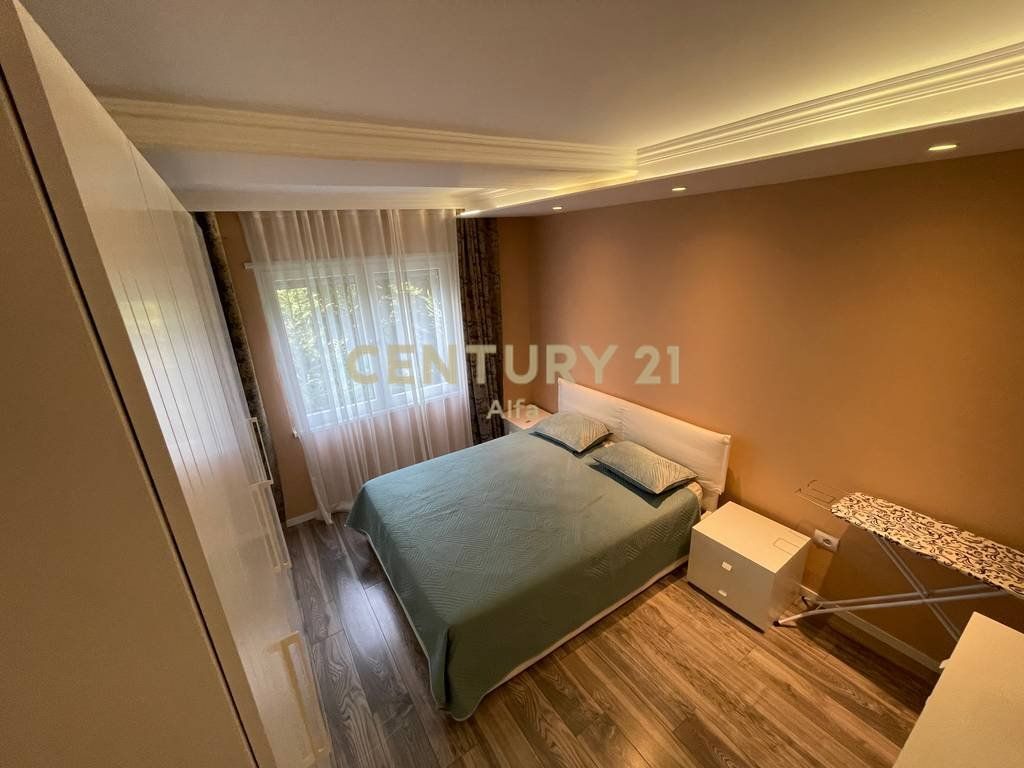 QIRA, APARTAMENT MODERN 1+1 + POST PARKIMI, SUNRISE RESIDENCE - TEG