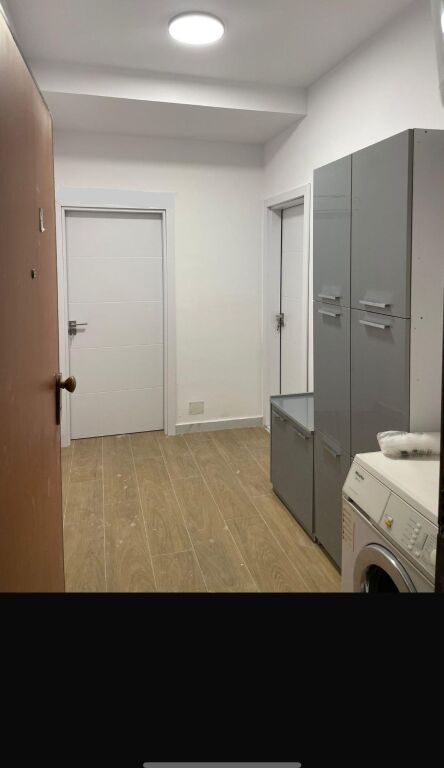 Apartament 2+1 me qera tek Restorant Fresku