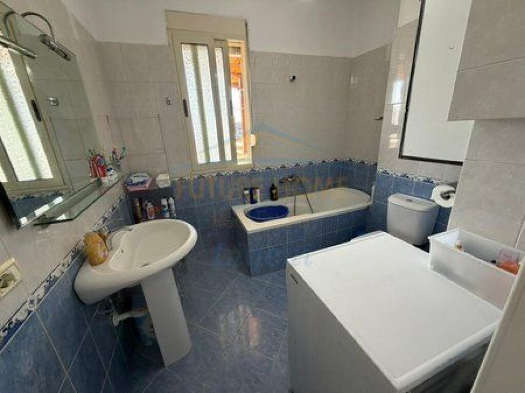 Shitet, Apartament 3+1+2+Verand, Selvia, Tiranë.