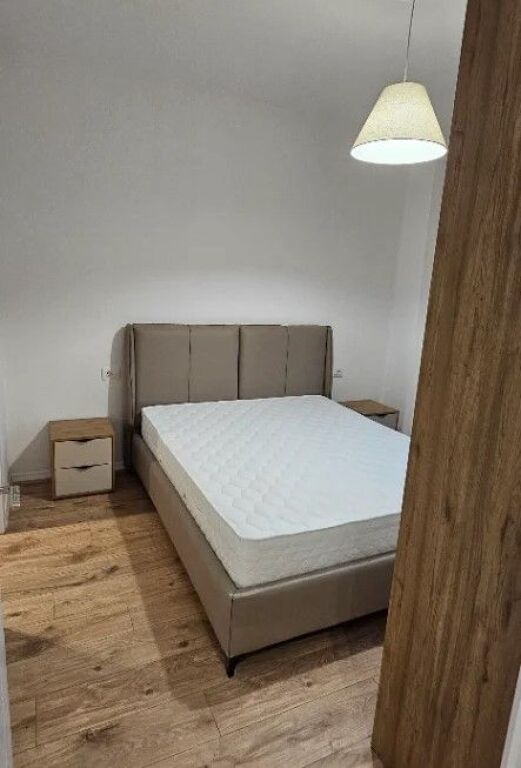Appartamento 2+1+2 in affitto in Via 5 Maji, al Rondò di Via 5 Maji.