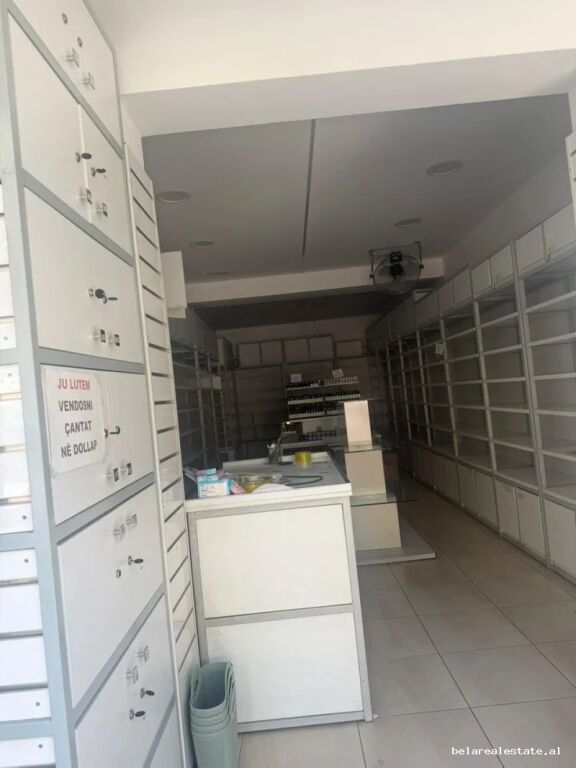 Dyqan Me Qera Tek Medreseja (ID BD2194) Tirane
