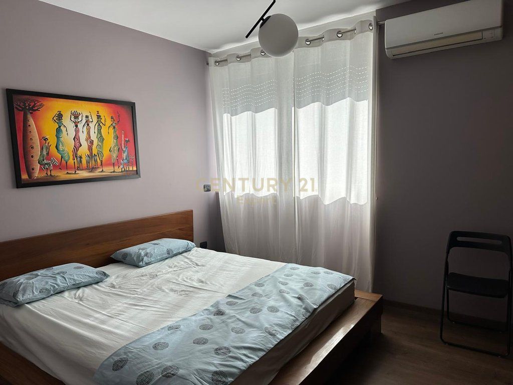 APPARTAMENTO 2+1+2 IN AFFITTO ALLA EX ESPOSIZIONE 1.400 € /Mese 130.000 Lek /Mese