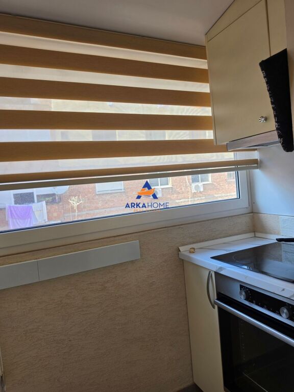 SHITET APARTAMENT 1+1 "PRANE INSTITUTIT TE HIGJENES" 16.000.000 LEKE