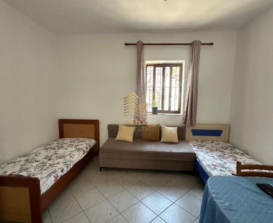 Rent, Studio, Xhamllik, 30,000 Leke/month