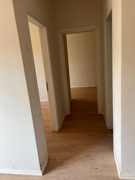 🏡 Shitet Apartament 2+1 në Yzberisht!