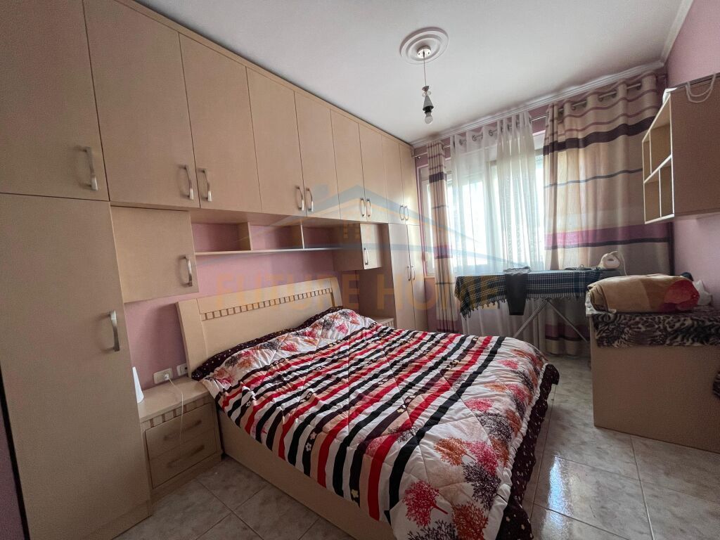 Rent, Apartment 2+1+2, Unaza e Re. UNA47136