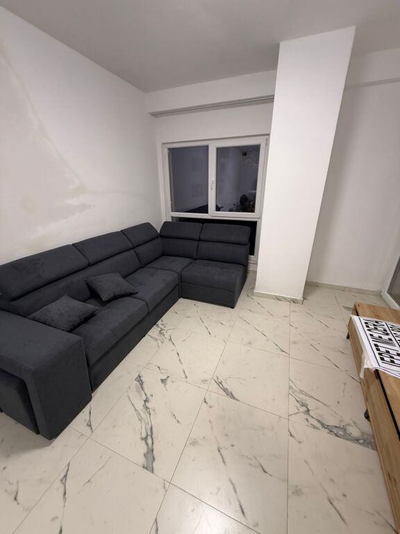 Affittasi appartamento 1+1 presso il Complesso E-88, Laprake, Via Dritan Hoxha, ex Dogana, Zogu i Zi.