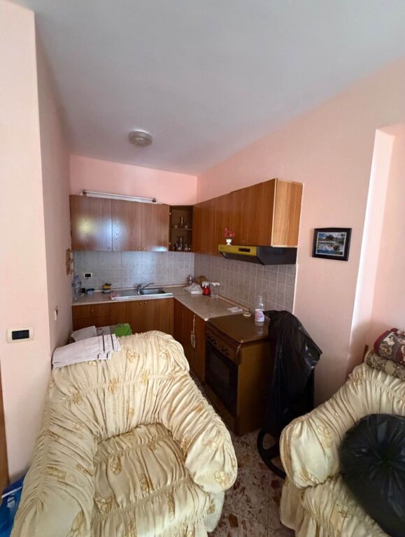 Apartament 1+1 per shitje Rruga e Elbasanit !