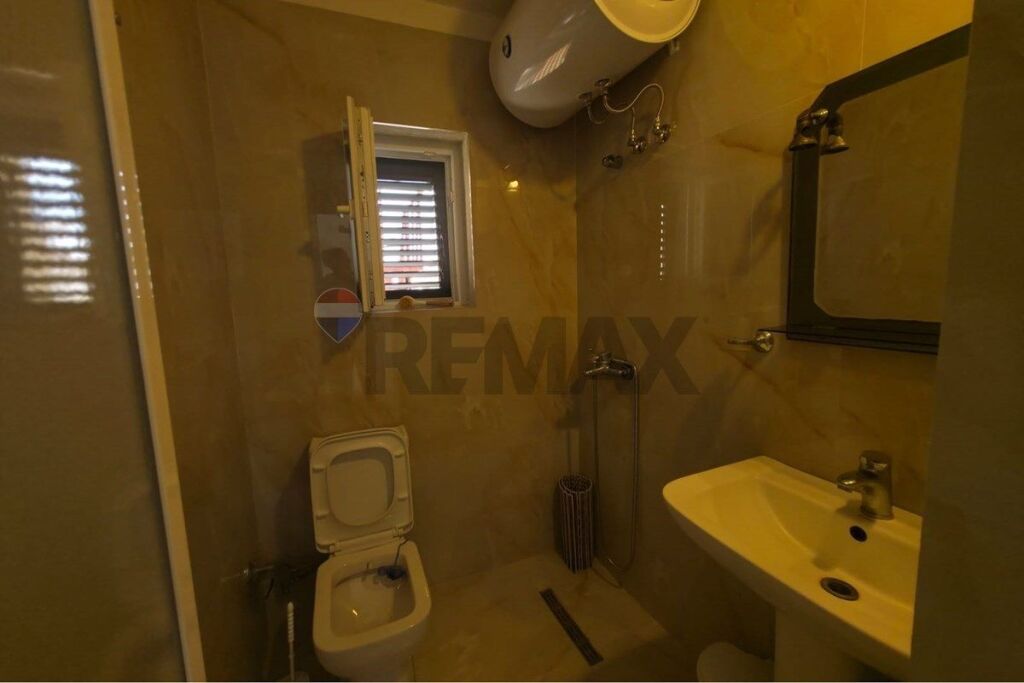 Apartament - Për Qira - Qyteti Studenti, Tiranë