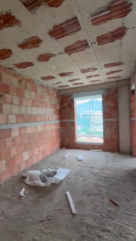 Apartament 1+1+ parkim per shitje Paskuqan !