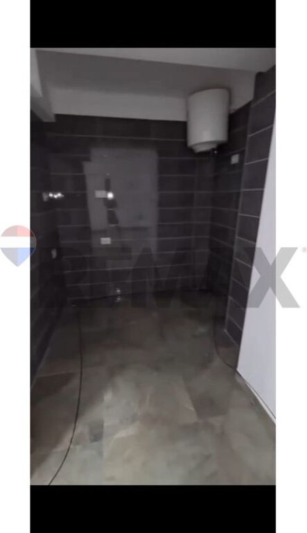 🏪 SHOP FOR RENT – LUNGOMARE, VLORA 🌊✨