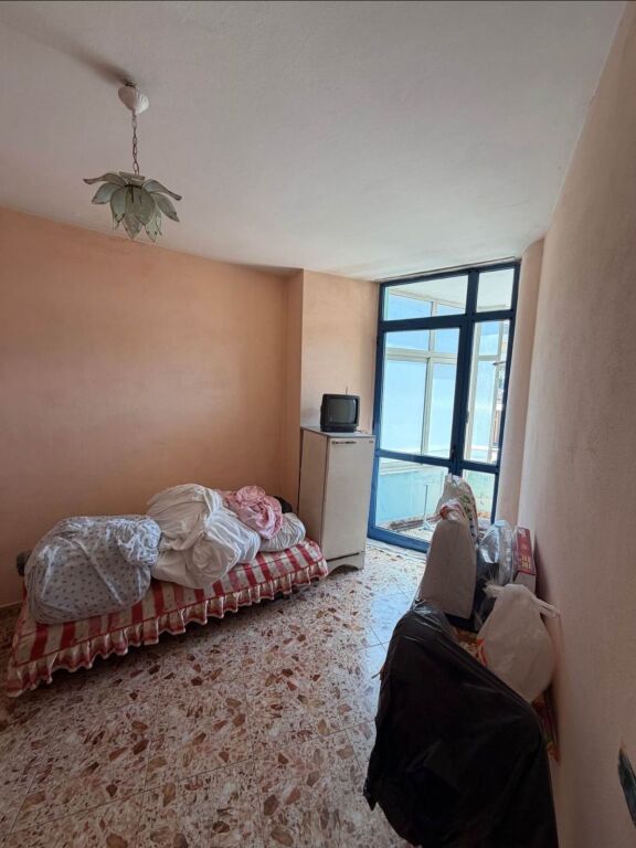 Apartament 1+1 per shitje Rruga e Elbasanit !