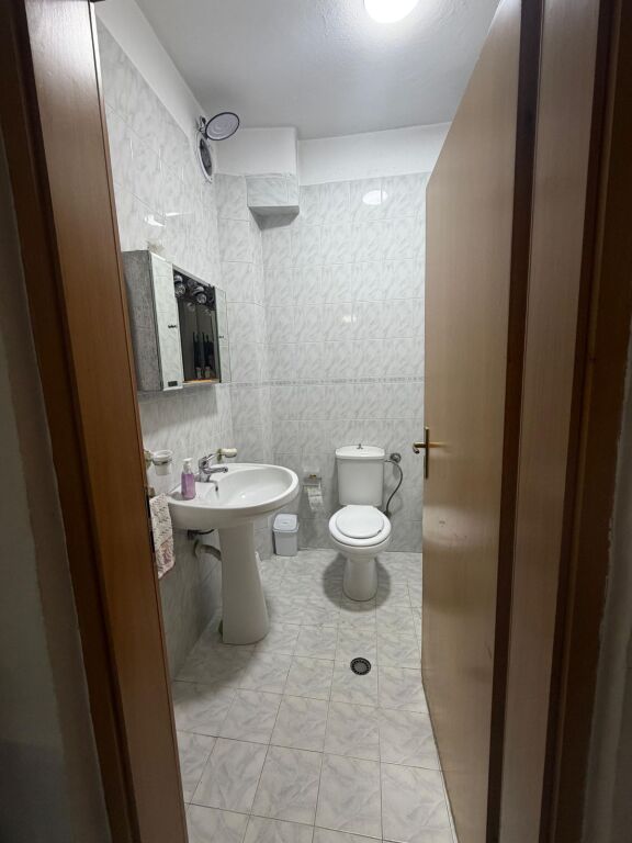 2+1 apartment for rent at Kinema Agimi in Bllok