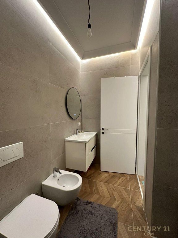 Apartment 2+1 + Parking for Rent