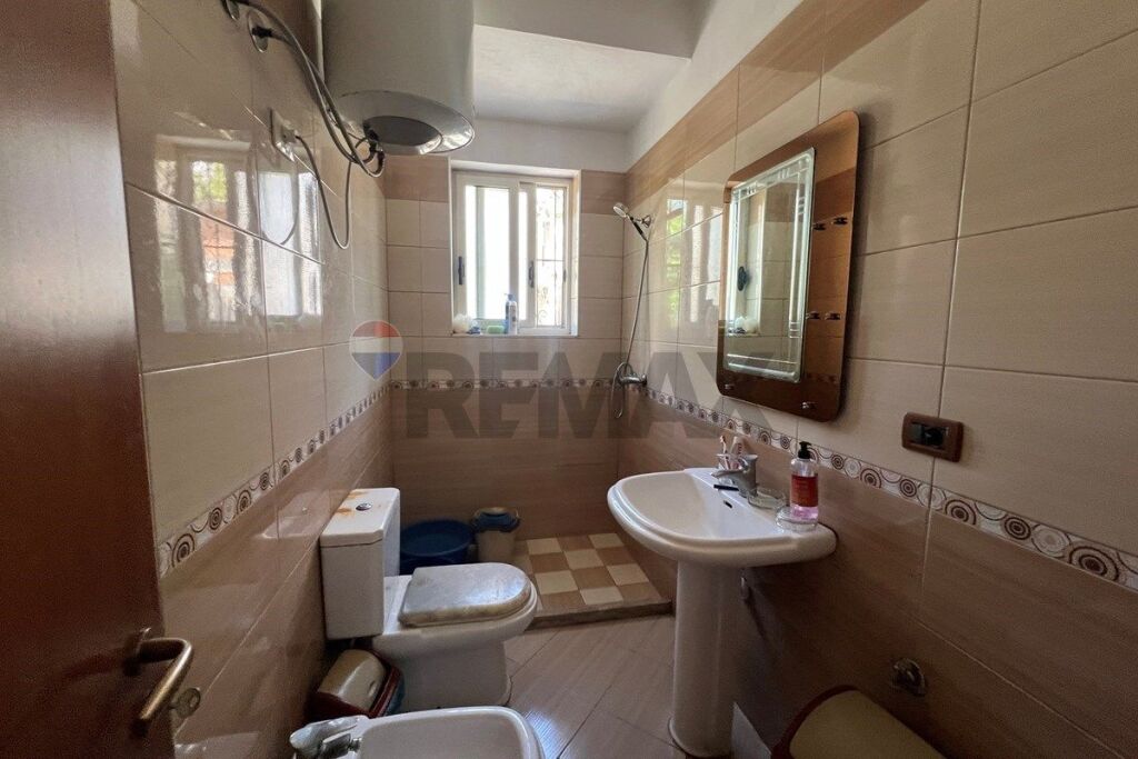 🏡 APARTAMENT 2+1 ME QIRA – RRUGA PELIVAN LESKAJ, VLORË 🌊